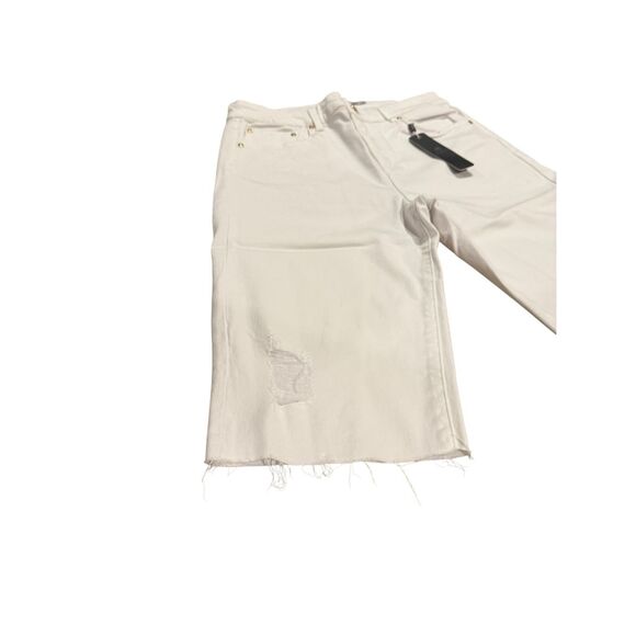 NWT Tractr Mid Rise Bermuda Shorts White Sz 8 Distressed - Picture 6 of 10